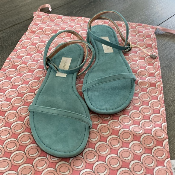 L' AUTRE CHOSE Flat Suede Sandals - Picture 3 of 3